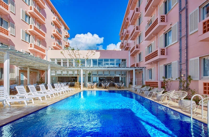 【高知龍馬空港発】 美しき碧の絶景！宮古諸島5島巡りと沖縄本島2