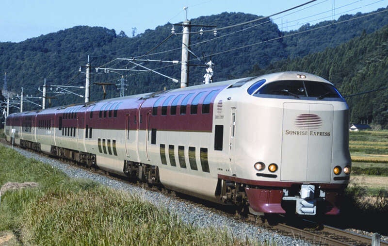 【出雲市駅発】 (往路)夜行寝台列車サンライズ出雲又は瀬戸利用！紅葉のみちのく5県15景大周遊　5日間1
