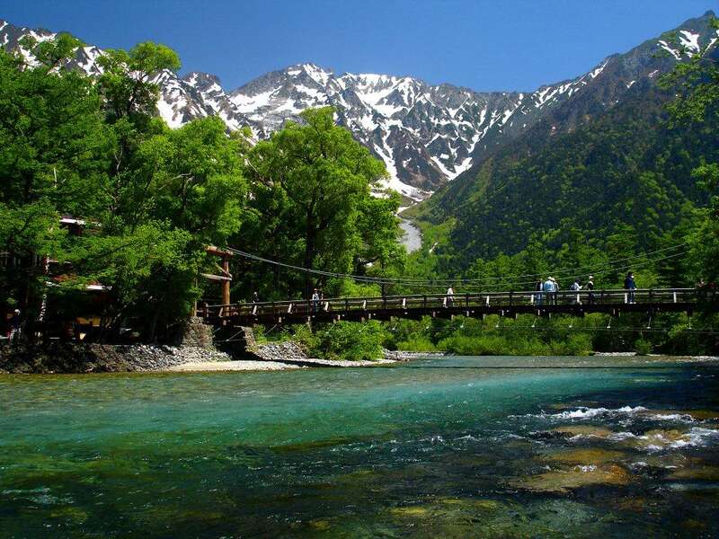 【近鉄（大阪難波駅～大和八木駅）発】 《近鉄特急ひのとり利用》山岳リゾートの聖地・雪解けの上高地と南信州桃源郷『阿智村・花桃の里』2日間1