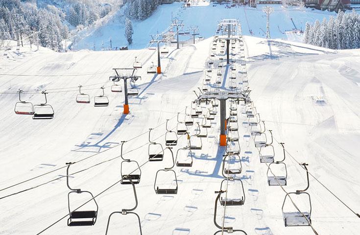 【往復新幹線指定席で行く】上越国際1泊2日【1日リフト入場券+(プラス)付】【夕食・翌朝食付】2