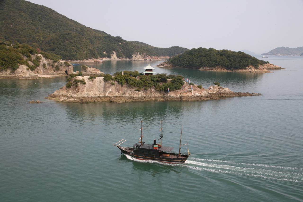 温泉天国！道後・湯の里小町温泉　2つの温泉めぐりと鞆の浦「仙酔島上陸クルーズ」・しまなみ海道 2日間【大和八木・橿原神宮・五位堂・藤井寺発】2