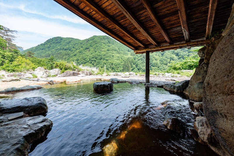 【東京駅・上野駅発】 ＜WEB予約・カード決済限定 入湯税は現地払い＞新潟県・角神温泉　新潟県・福島県の県境に位置する秘湯「ホテル角神」２日間「コダワリ温泉シリーズ」1