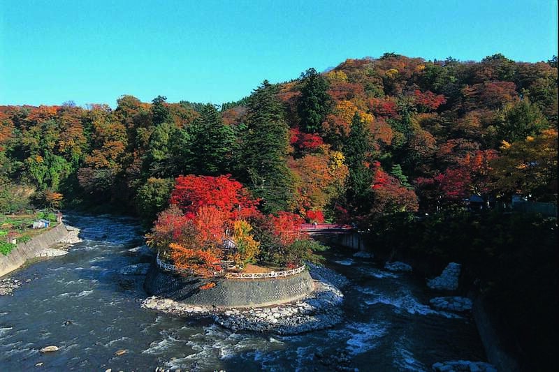 【青森・弘前エリア発】 十和田湖・奥入瀬渓流と蔦沼・中野もみじ山の紅葉（日帰り）3