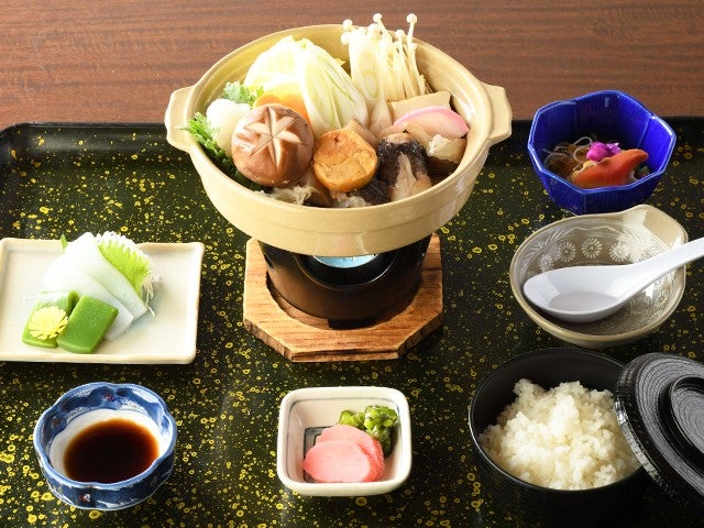 ■【茨城】いばらき旬の味覚紀行！「名物あんこう鍋×いちご狩り食べ放題」＆日本三大名瀑！大迫力の「袋田の滝」2