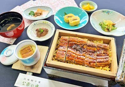 桃2個お土産付♪ 改修を終えた太宰府天満宮と八女茶カフェでデザートタイムと鹿児島産うなぎ会席フルコースの宴