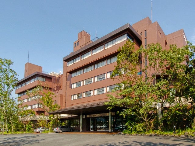 ■「夏旅セール」往復熊本空港利用・1泊目は展望露天風呂が人気の温泉リゾートに宿泊！レンタカー付 阿蘇プラザホテル（夕朝食付）＆南九州チョイス3泊4日2