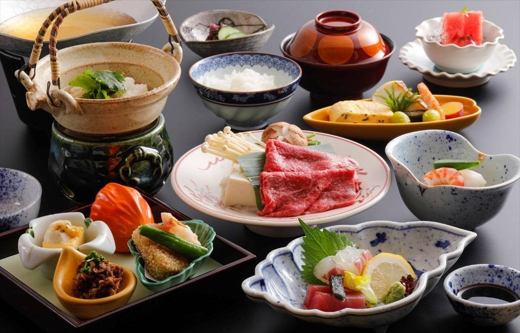 創業約700年！有馬温泉「兵衛向陽閣」で味自慢の和食会席＆ゆったり名泉入浴三湯めぐり【泉佐野・熊取・岸和田発】3