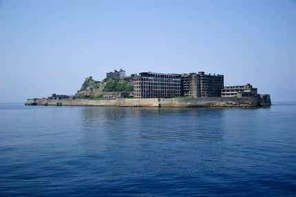 【新千歳空港発】 ハウステンボス場内ホテルに宿泊！世界遺産軍艦島と長崎の夜景（３日間）