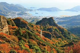 ゆったり満喫小豆島めぐり 高松の老舗料亭二蝶の押し寿司弁当をご賞味