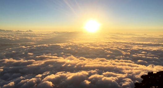 <新宿発・西船橋発> 標高2,305m!雲上に輝く 富士山ご来光 と 富士を望む絶景の朝風呂♪ ほったらかし温泉 【9月・連休出発】