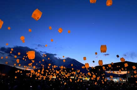 【愛犬同伴プラン】(2/22)】幻想的な山中湖アイスキャンドル&スカイランタン®フェスティバル鑑賞♪いちご狩り食べ放題(チョコレートファウンテン＆パンケーキも!!)、ヨーロピアンなカフェレストランでハンバーグセットを堪能の日帰りvipわんツアー！