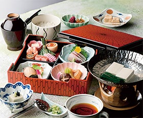姫路・加古川　発
№2847 保津川くだりとらんざんで京料理のご昼食2