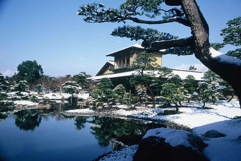 【三宮・梅田・京都ルート発】 出雲大社初詣・足立美術館・大根島由志園・水木しげるロード２日間1