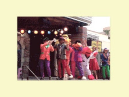 【ＴＤＬ発・新宿発・横浜発】関東発　両夜行　復路延長　充電コンセント又はＵＳＢポート付シート＆４列トイレ付ゆったりバスで行く　朝から１日たっぷり楽しめる！　ユニバーサル・スタジオ・ジャパンへの旅＜ジャムジャムツアー　ＵＳＪ＞3