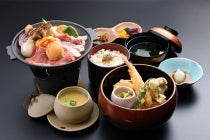 【名古屋駅発】＊日帰り昼食付＊『京都　嵯峨野トロッコ列車と上賀茂神社＆春の嵐山』3