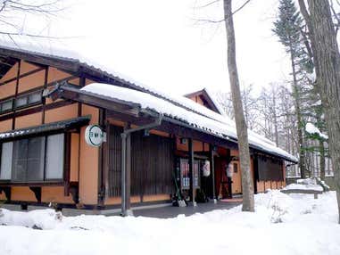 ■●夜発バス　爺ガ岳スキー場　１２・１月出発セール　大町温泉郷・旅館叶家（1泊4日）