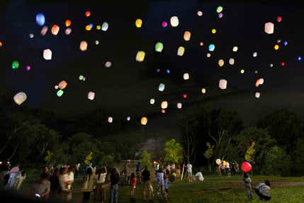 【岩手県・新幹線駅（盛岡駅～一ノ関駅）発】 願いをのせて信州の夜空に舞う幻想的な光！白樺高原スターランタンナイト 　日本一の渓谷美昇仙峡　武将ガイドがご案内城下町柳町散策 2日間