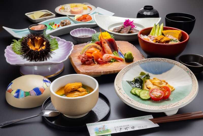 【静岡・新富士・三島発】 あわび2.5個分使用！鮑づくし会席と旬のうに三昧 きらめきの南三陸と初夏の絶景をめぐる旅３日間2