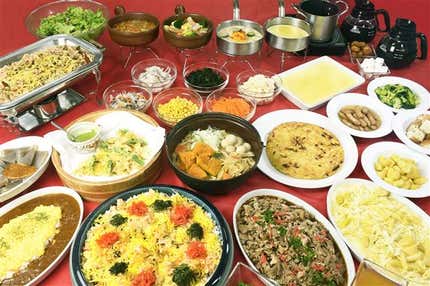 ■岐阜名古屋発ハイジの村で山梨の郷土料理ランチバイキングとフルーツ王国山梨のもぎたてフレッシュシャインマスカット狩り食べ放題40分ヘ行く日帰りバスツアー信玄餅つめ放題付き!今治ハンカチタオルプレゼント
