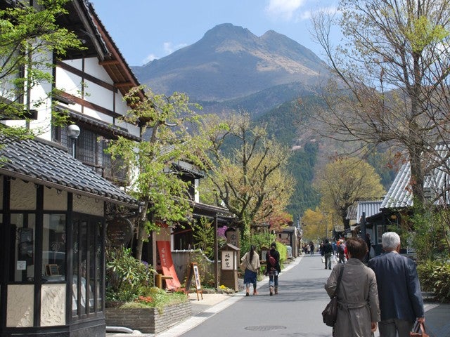 ■【博多発着】九州屈指の人気温泉地「湯布院」とサンリオキャラクターパーク「ハーモニーランド」で癒しの旅2