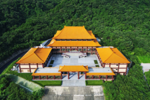 【宇都宮・上三川・佐野発着】群馬なのに台湾？佛光山法水寺と初夏のさくらんぼ満喫【さくらんぼ狩り】【昼食付】2