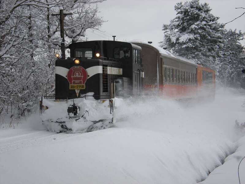 【広島空港発】 酸ヶ湯温泉と白銀の世界！津軽鉄道ストーブ列車＆八甲田アイスモンスター３日間2