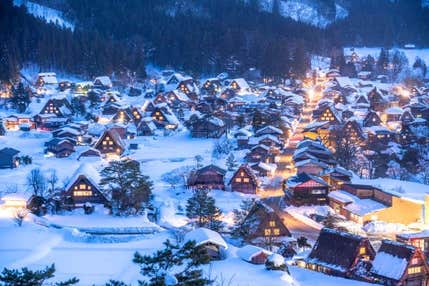 ★近江グリーンツアー初登場!★奇跡のライトアップ「白川郷」 1泊2日