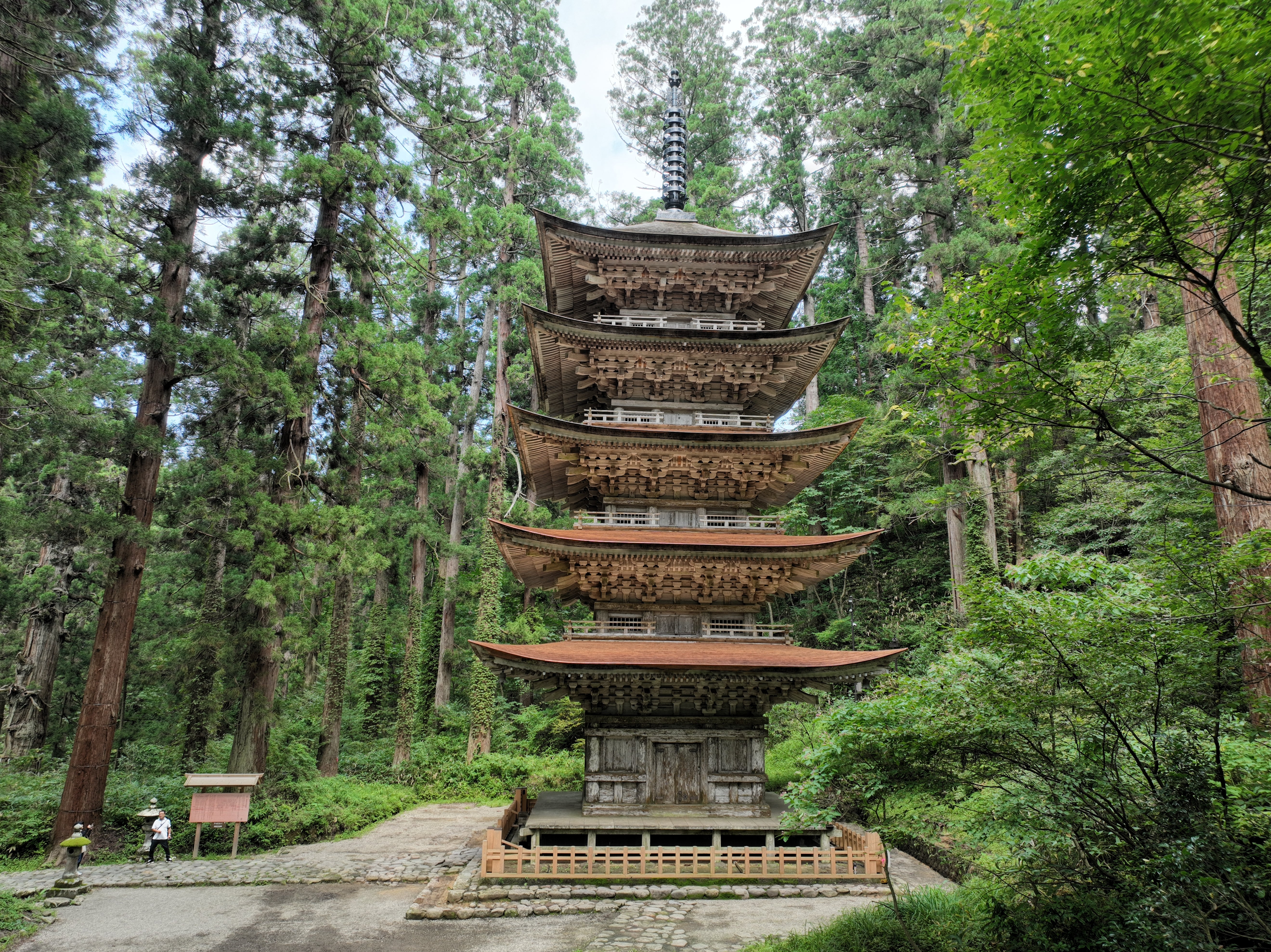 【山形県内発】 湯田川温泉で食す孟宗筍料理のご昼食＆ご入浴と 午年御縁年の羽黒山・五重塔（日帰り）3