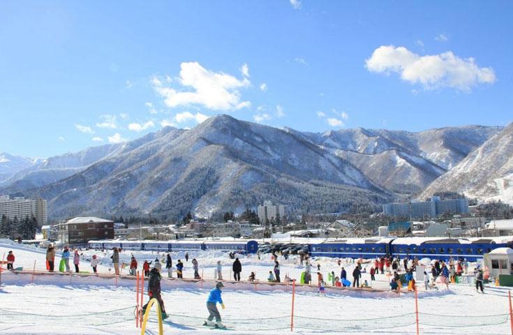 【往復新幹線指定席で行く】湯沢中里 2泊3日【滞在中リフト券付】【夕食・翌朝食付】2