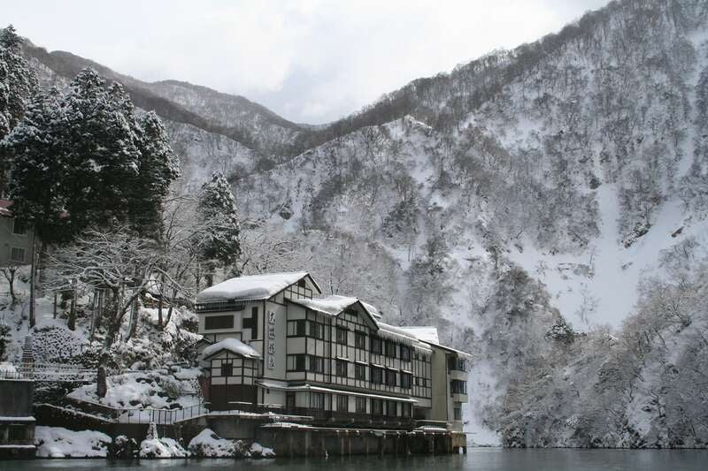 【東京駅・上野駅・大宮駅・高崎駅発】 船でしか行けない秘境「大牧温泉」信州の秘湯「白骨温泉」3日間1