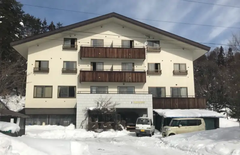 朝発バス／池袋発　ロッヂタカユキアネックス　X-JAM高井富士＆よませスキー場スキー場　選べるリフト券｜全室トイレ付でゲレンデまで徒歩3分の好立地！1