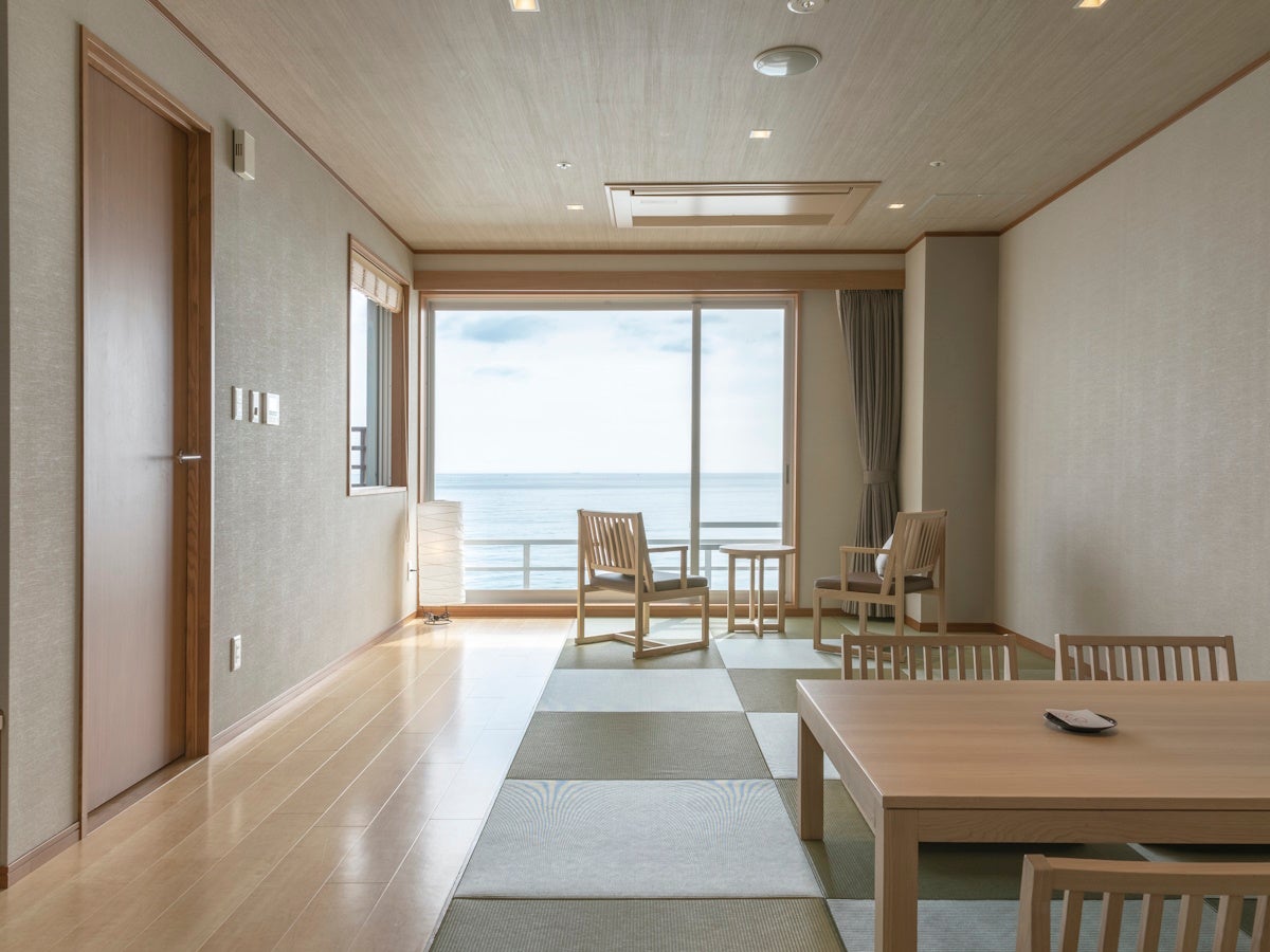 【京成船橋発】鳳凰の旅　「鴨川グランドホテル」プレミアムフロア(露天風呂付客室)で上質な時を過ごす2日間＜コースNo.25-1144＞（京成トラベル）2