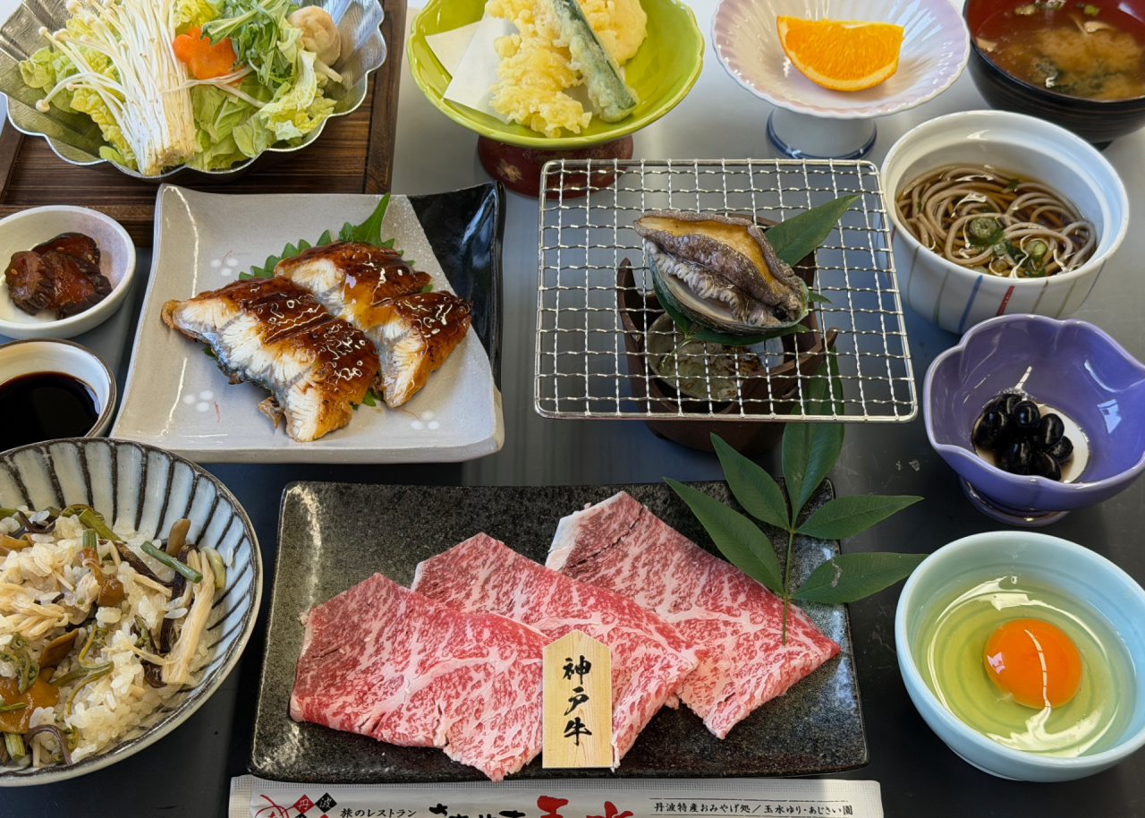 全長120mの藤棚に咲き誇る圧巻！の白毫寺「九尺藤」＆一目一億輪！「三田花のじゅうたん」　春のフルーツフラワーフェスティバル2026！【久宝寺・近鉄八尾・八戸ノ里・新石切発】3