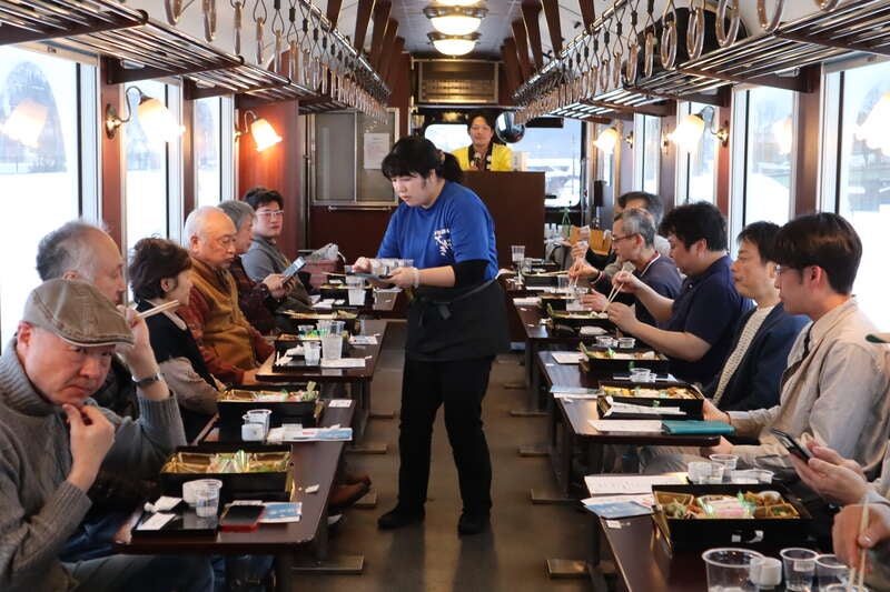 【秋田市内発】 日本酒ソムリエ列車と落差57ｍを誇る名瀑法体の滝 日帰り3