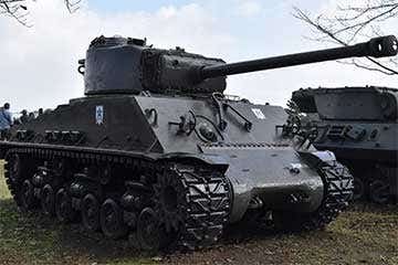 【開設74周年記念行事。本物の戦車や装甲車などの迫力満点の装備品アトラクションにびっくり!/町田・三鷹・立川・新宿・池袋発】陸上自衛隊土浦駐屯地開設記念行事見学