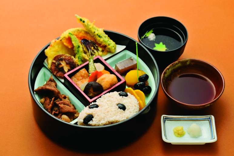 見学できるのは1年間で2日だけ！春の美山かやぶきの里一斉放水見学ツアー【梅田・天王寺発】2