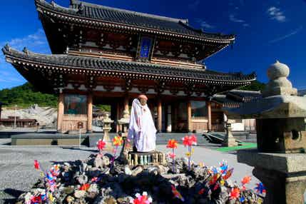 【伊丹空港発着】 下北・津軽 青森２大半島秘境めぐりと本場で食す！大間のマグロ　十和田・奥入瀬　3日間