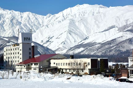 【東京・横浜】夜発 初すべり特集［Hakuba47 ウインタースポーツパーク＆エイブル白馬五竜スキー場 リフト券付］白馬ハイランドホテル1泊（滞在中利用OKのレンタル付）＜JAMJAMスキー＆スノボ＞