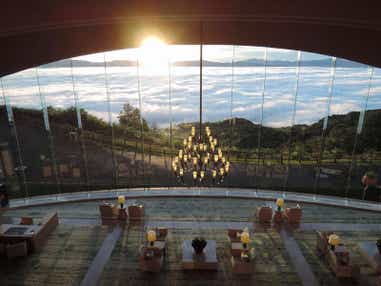 【広島空港発】 憧れのザ・ウィンザーホテル洞爺リゾート&スパと5つ星の宿定山渓ビューホテル3日間