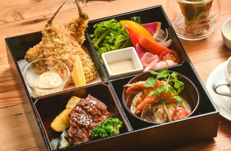 【愛犬同伴プラン】(2/14)St. Valentine's Day!! 輝く東京ドイツ村イルミネーション鑑賞＆わんちゃんといちご狩り♪海辺のBAYSIDE KANAYAでお重ランチをお楽しみの日帰りvipわんツアー！3