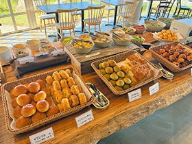 姫路・加古川　発№2838 AWAJI EARTH MUSEUMでパン・サラダ食べ放題と淡路島フルーツ農園1