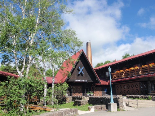 【名古屋発】山梨で大玉さくらんぼ狩り食べ放題と清里「萌木の村」＆清泉寮2