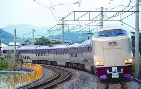 【東京駅・横浜駅発／新横浜駅・品川駅・東京駅着】 《鉄道》サンライズ出雲で行く出雲大社昇殿参拝と紅葉の宮島・世界遺産厳島神社 ・足立美術館・水木しげるロード４日間