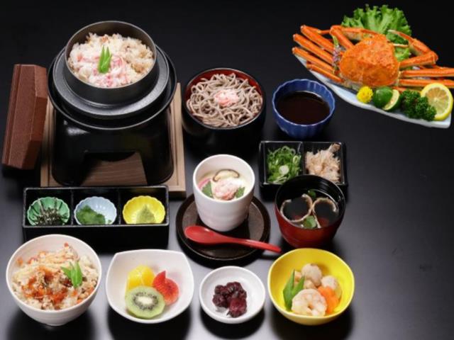 ■〈名古屋発〉年末のお買い物&練り物詰め放題&かに御膳の昼食付きバスツアー！1