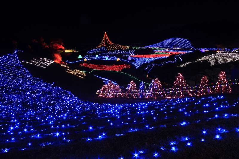 【高知県内発】 まんのう公園ウィンターファンタジーと天空の鏡・父母ヶ浜 日帰り1