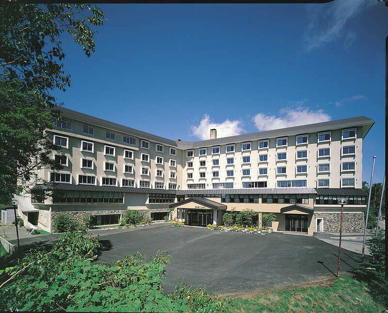 【埼玉県内発】 ～標高1670m！国立公園に位置する雲上ホテルに泊まる！～　１泊３食付！高原温泉ミステリーツアー２日間3