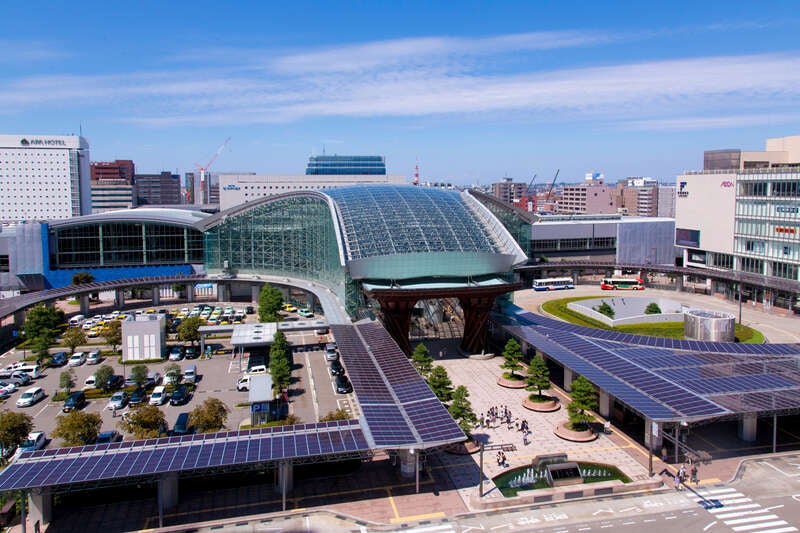 【東京駅・上野駅・大宮駅・高崎駅発】 1日目は富山＆能登の絶景ポイントちょっぴり観光付き　古都金沢たっぷりフリータイム３日間2