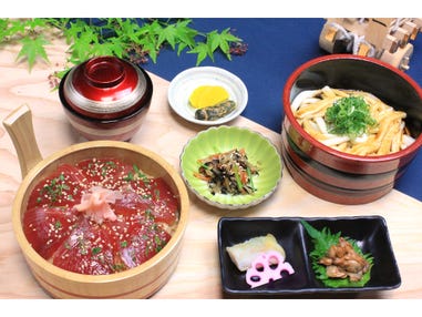 【名古屋発】新春!伊勢三社詣 伊勢神宮外宮&内宮と二見興玉神社&夫婦岩と伊勢名物てこね寿司御膳