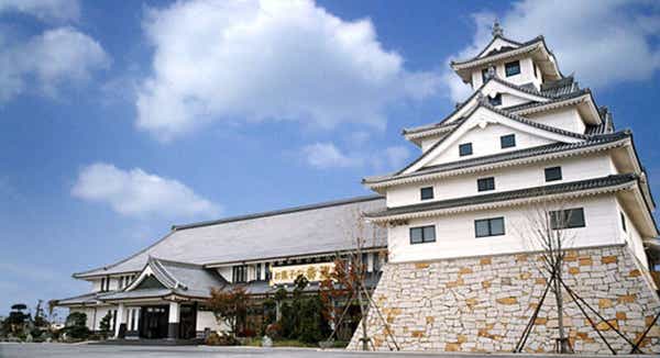 【京都・梅田・三宮発】縁結びの神「出雲大社」初詣参拝と5万坪の日本庭園「足立美術館」　2日間2