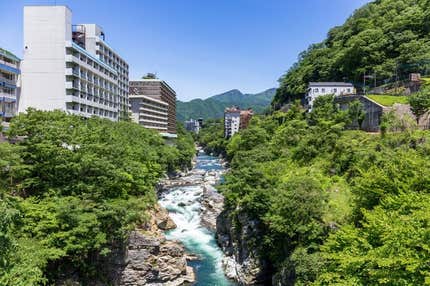 『たっぷり約4時間滞在「日光二社一寺」 秋めく鬼怒川温泉2日間』【日立・常陸多賀・那珂インター 出発】